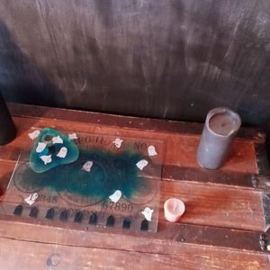 Gravely ghost spirit board/Ouija board